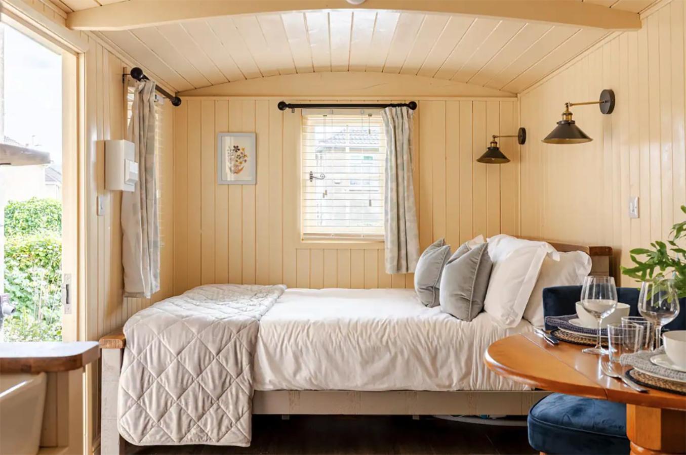 Shepherd'S Hut, 바스 외부 사진